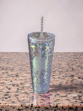 NWT Starbucks Winter 2023 Iridescent Prism Diamond Tumbler with Straw